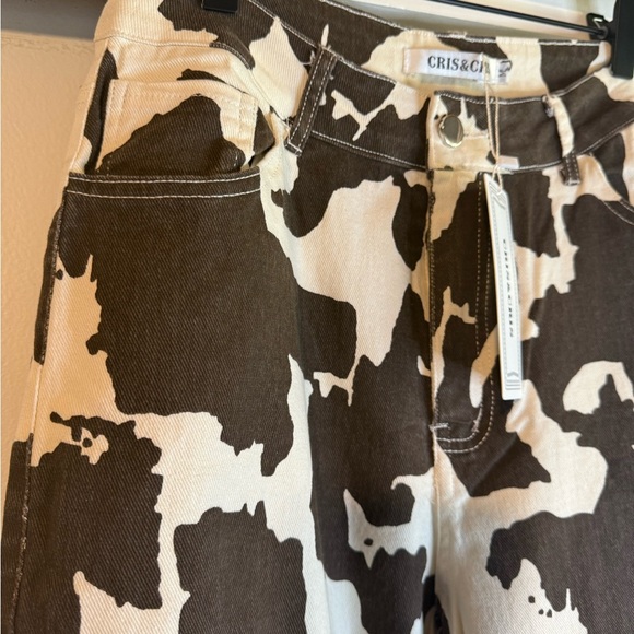 Boutique Brand Cris Cris Cow Print Wide Leg Jeans Medium New - Picture 6 of 8